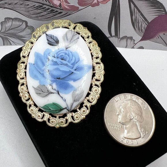 Western Germany Blue Rose Transferware Filigree Brooch - Picture 6 of 6